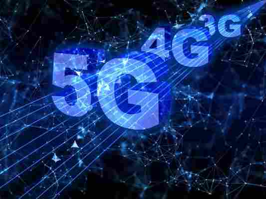 5G în România. Un român din patru are un telefon 5G, dar doar unul din 10 are și abonament / Tehnologia 5G reduce folosirea Wi-Fi